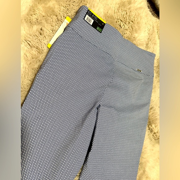 NWT SC&Co 360 degree size 6 tummy control capris Blue Geo - Picture 3 of 7